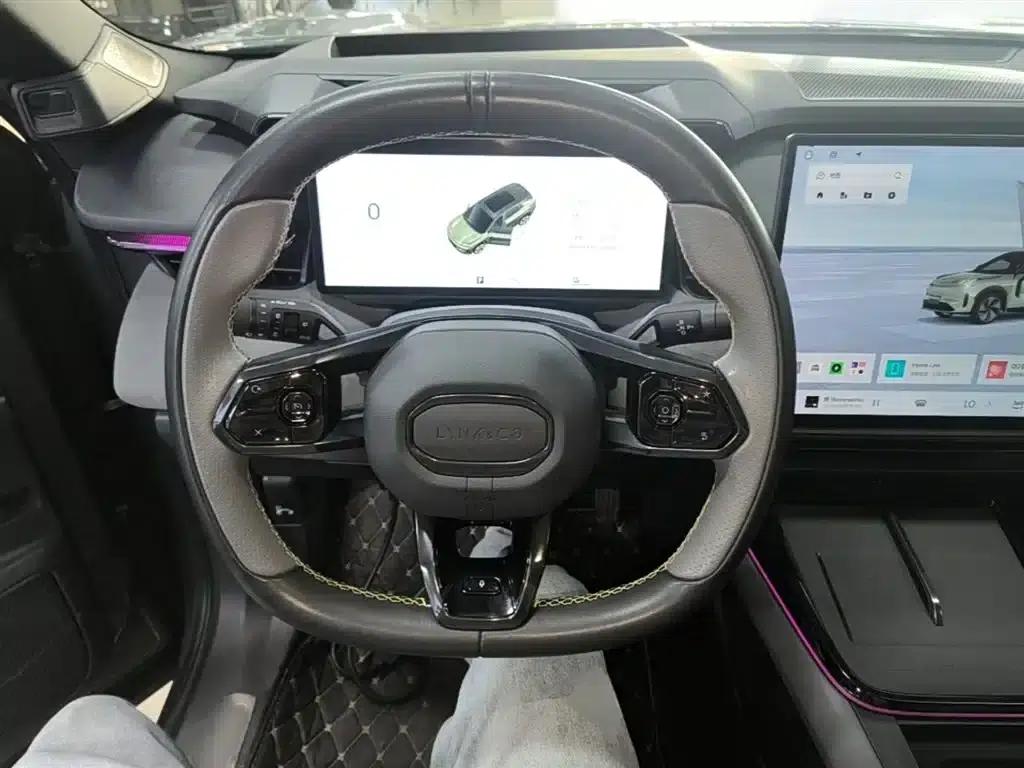 Lynk & Co 08 EM-P 2023 Model, 220km/h, Halo 4WD Performance — миниатюра 11