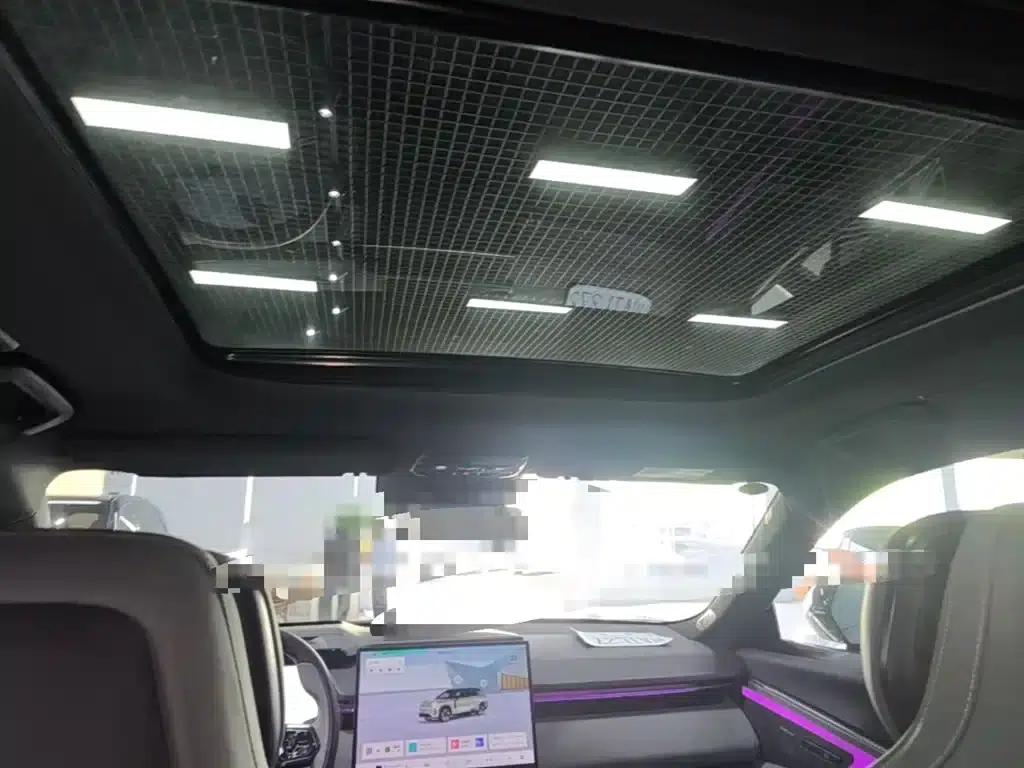 Lynk & Co 08 EM-P 2023 Model, 220km/h, Halo 4WD Performance — миниатюра 18