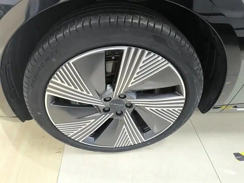 Lynk & Co 08 EM-P 2023 Model, 220km/h, Halo 4WD Performance — миниатюра 23