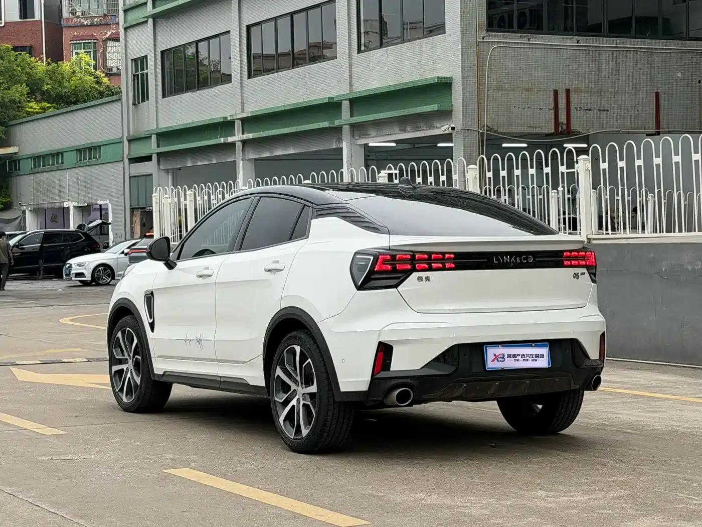Lynk & Co 05 2022 2.0TD AWD Halo — миниатюра 6