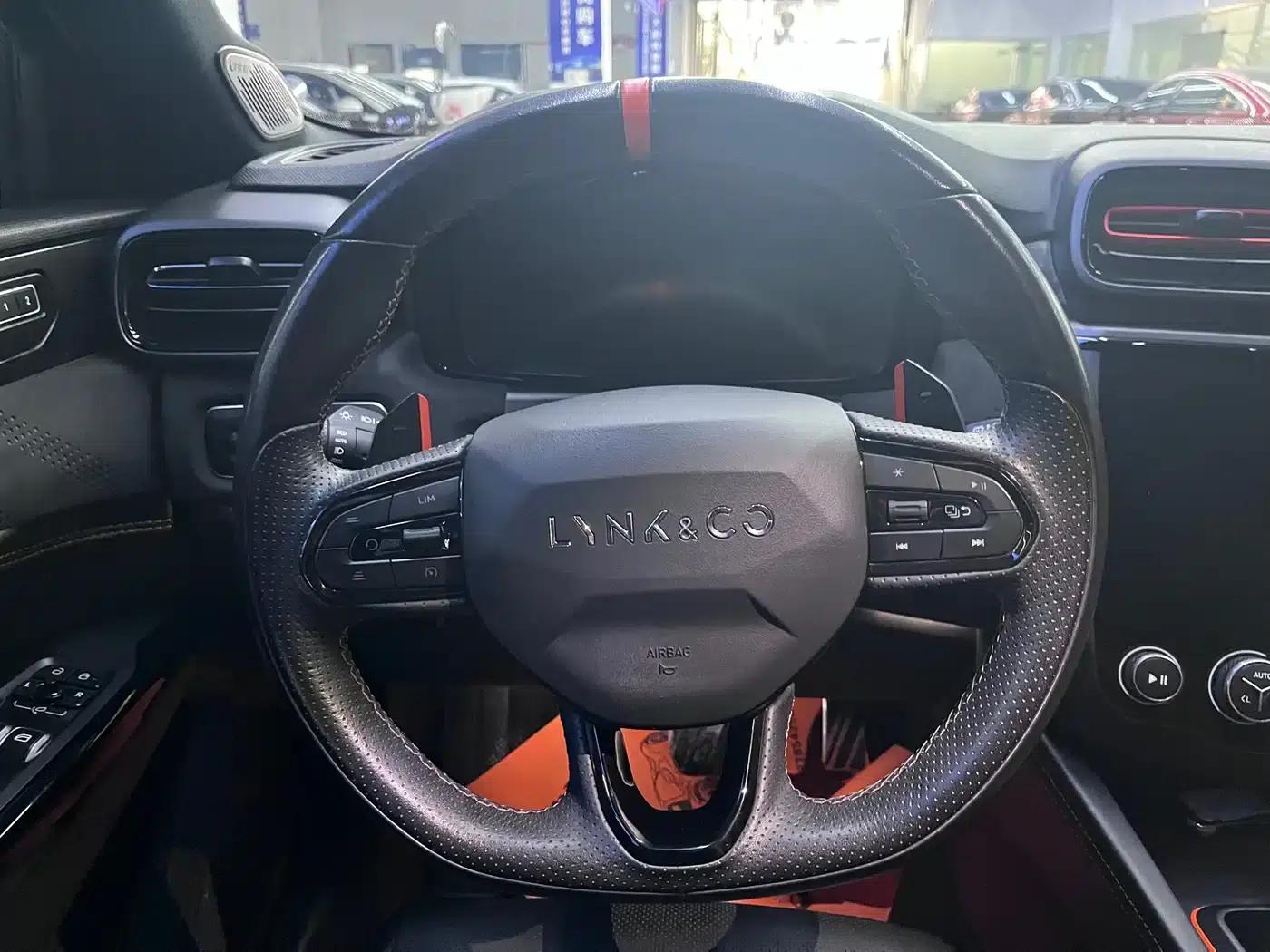 Lynk & Co 02 Hatchback 2022 2.0TD Plus — миниатюра 11