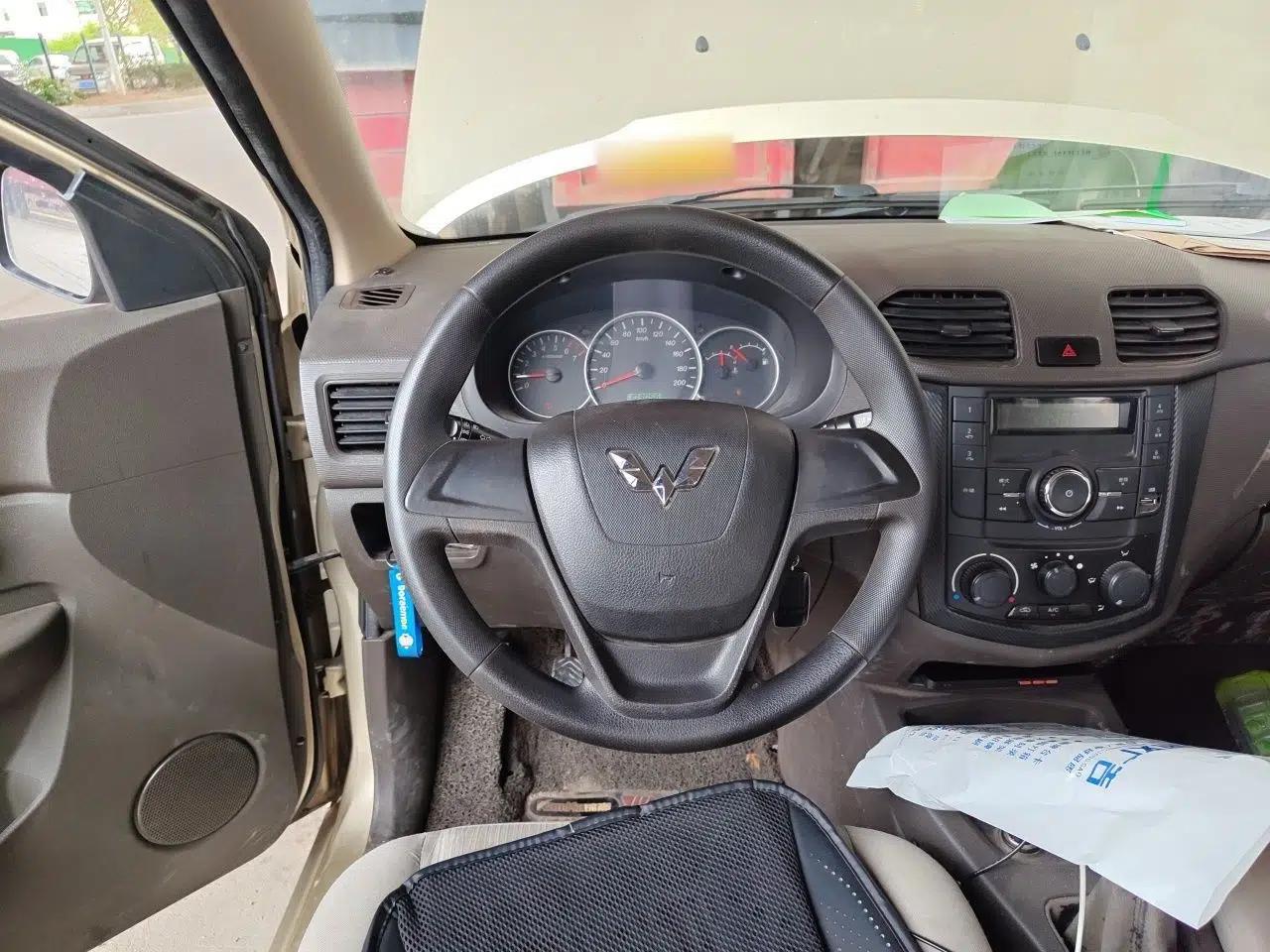 Wuling Hongguang 2015 1.5L S Basic Version China V Standard — миниатюра 11