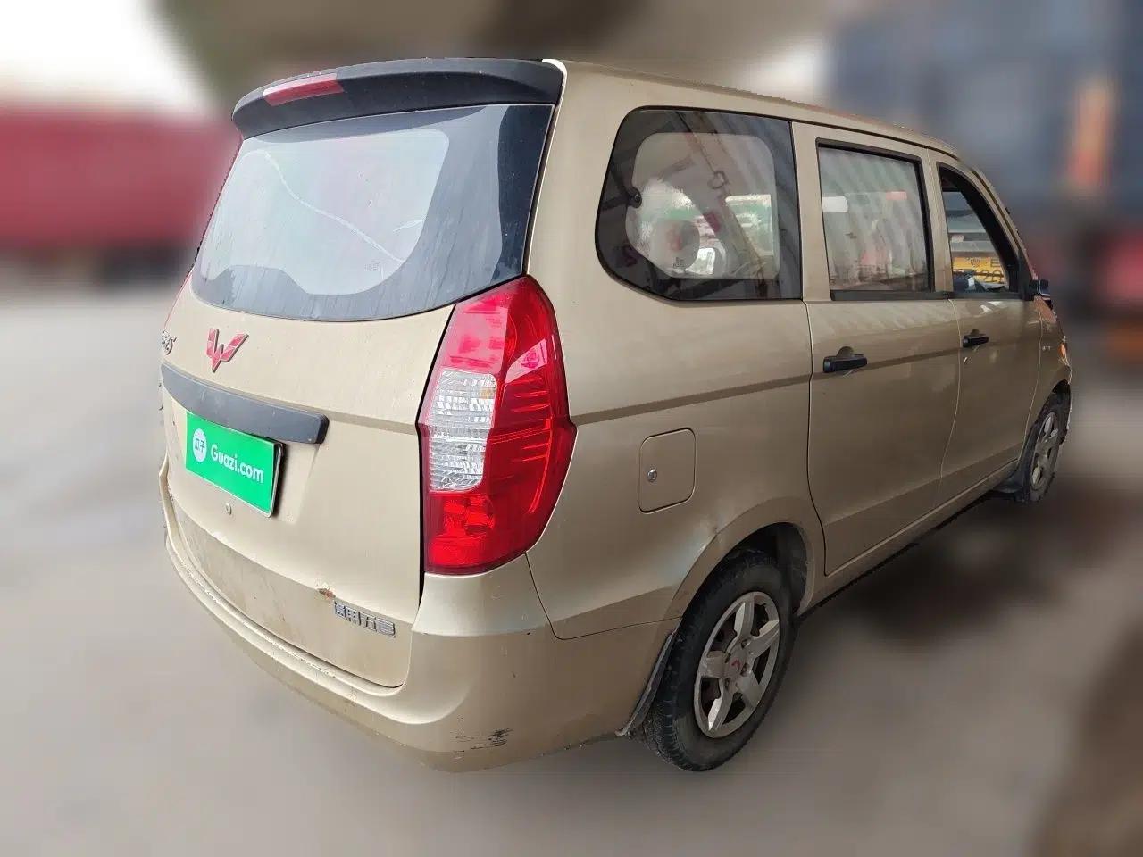 Wuling Hongguang 2015 1.5L S Basic Version China V Standard — миниатюра 6