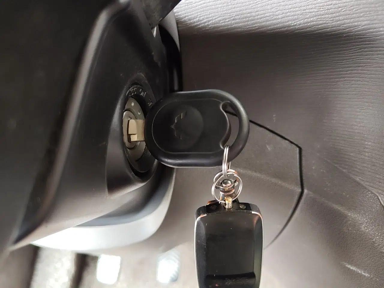 Wuling Hongguang 2015 1.5L S Basic Version China V Standard — миниатюра 9