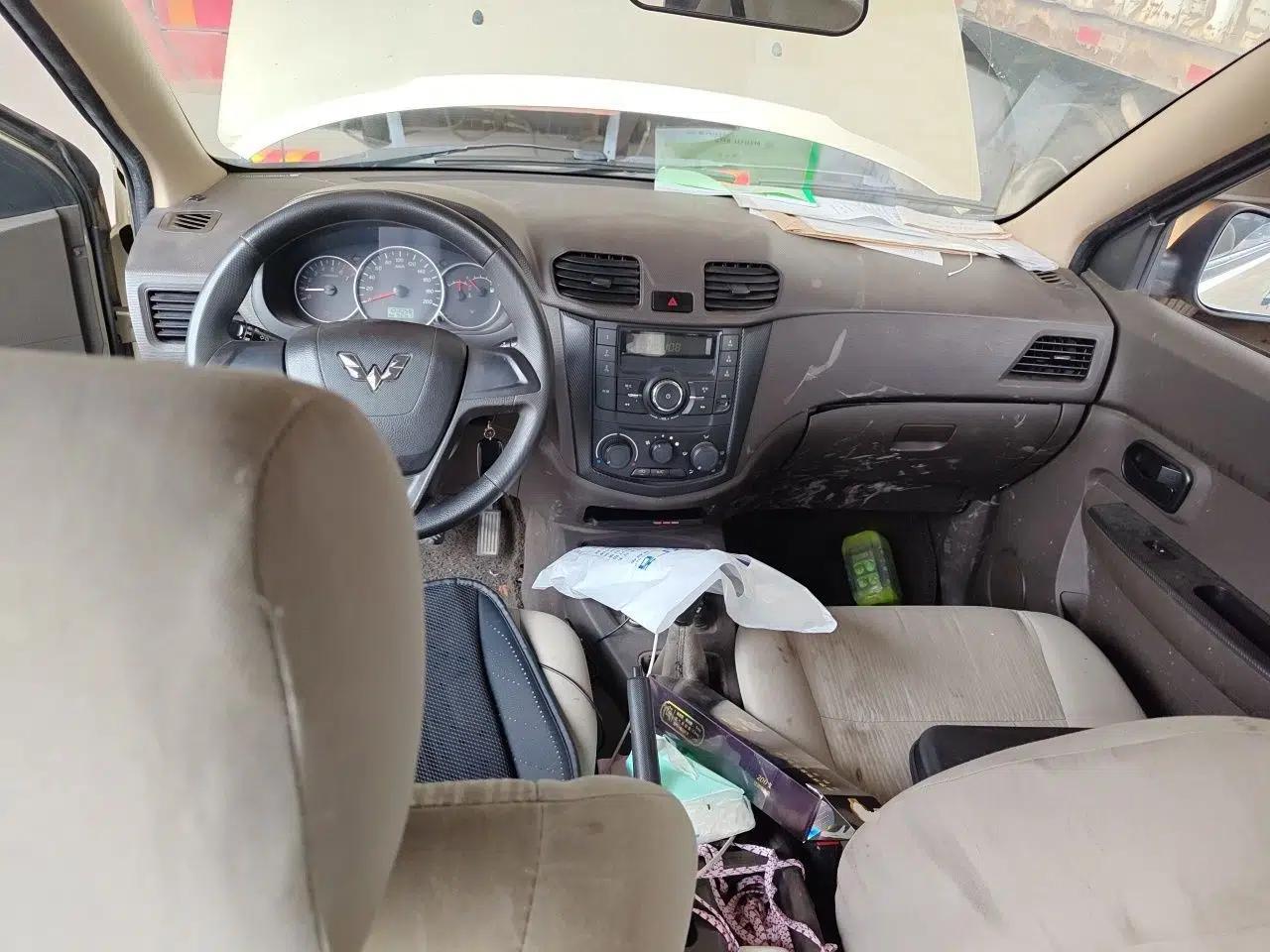 Wuling Hongguang 2015 1.5L S Basic Version China V Standard — миниатюра 10