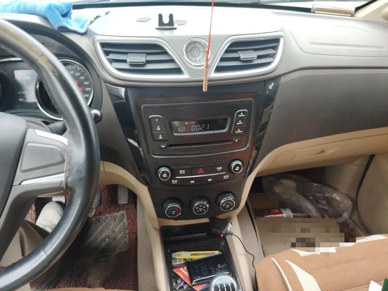 Wuling Hongguang 2015 1.5L S1 Comfort China V Standard — миниатюра 14