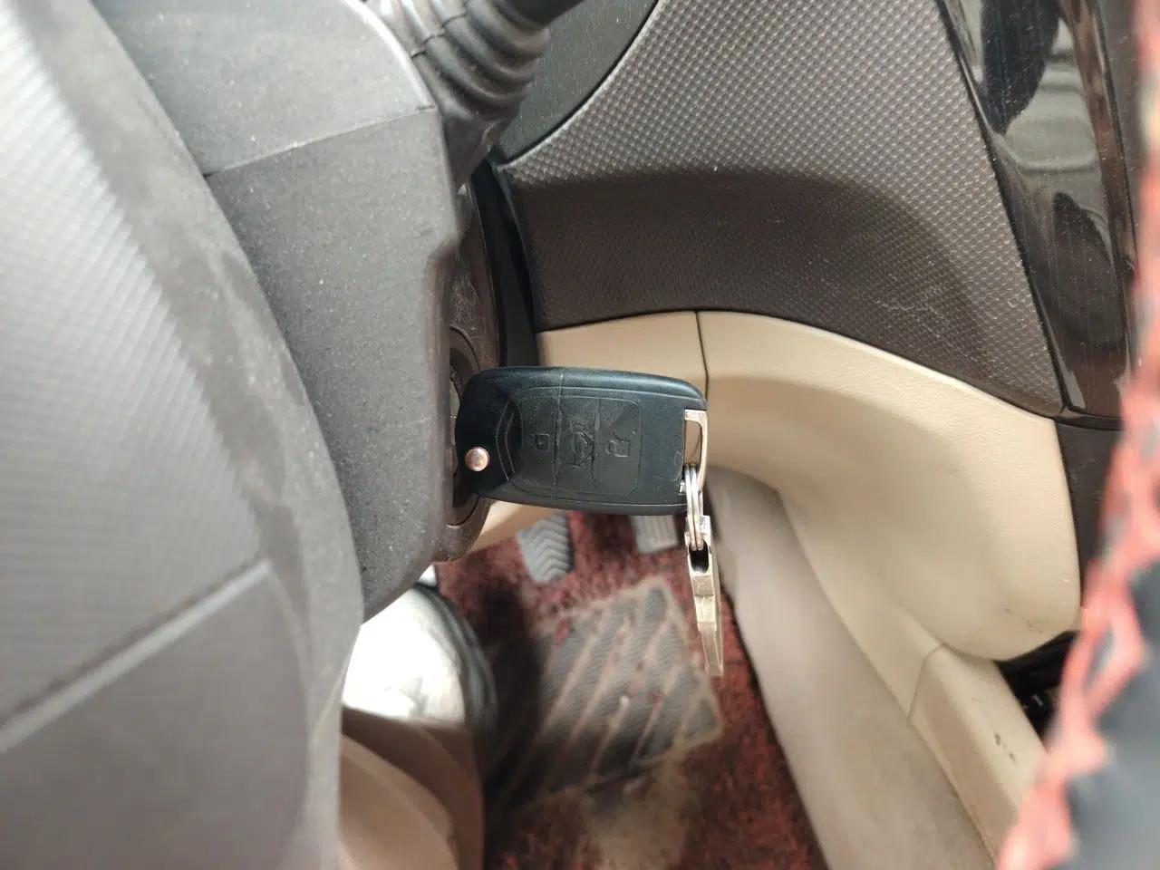 Wuling Hongguang 2015 1.5L S1 Comfort China V Standard — миниатюра 9