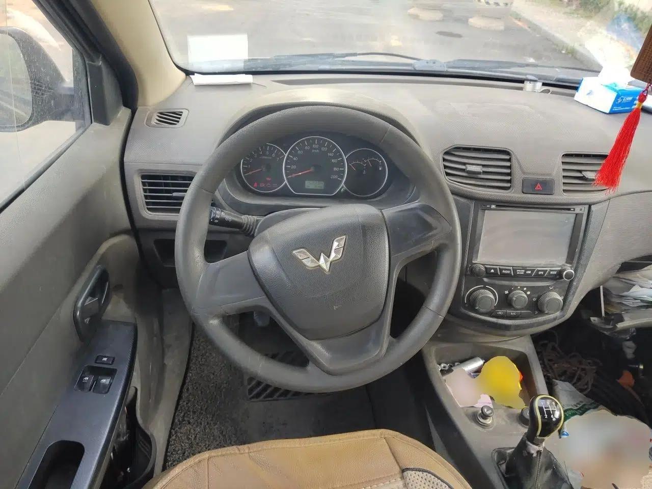 Wuling Hongguang 2015 1.2L S Base Model China IV — миниатюра 11