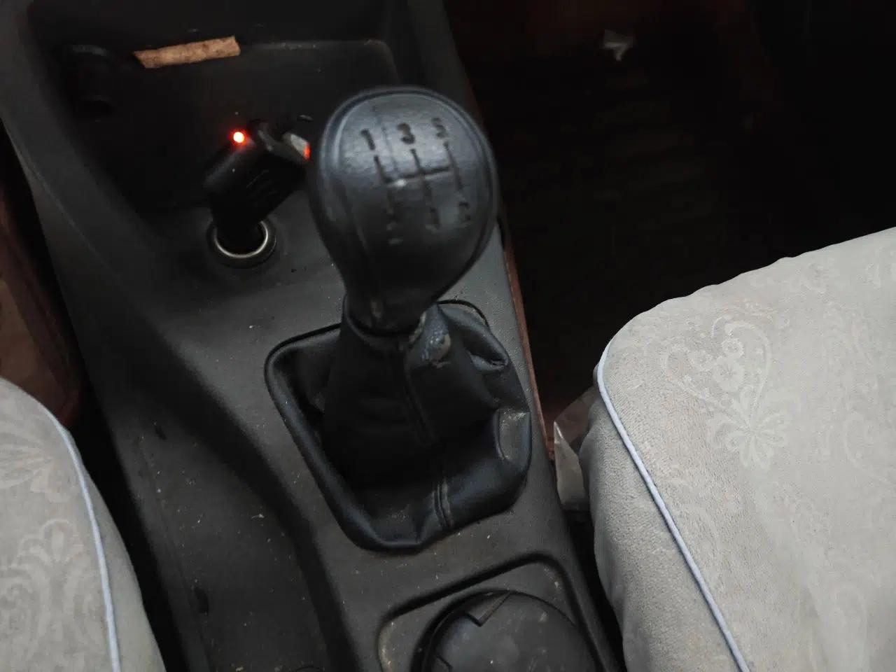 Wuling Hongguang 2015 1.5L S Basic Version China V Standard — миниатюра 15