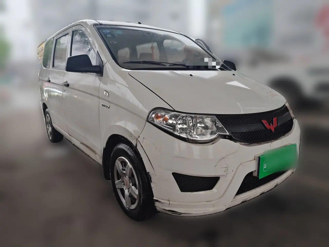 Wuling Hongguang 2015 1.5L S Basic Version China V Standard — миниатюра 3
