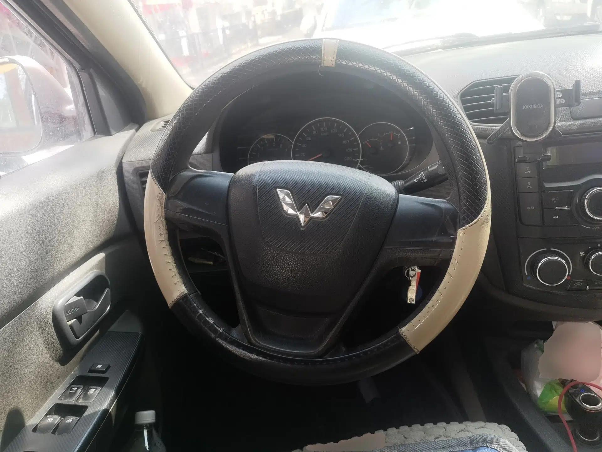Wuling Hongguang 2016 1.5L Restyled S Comfort Version — миниатюра 11