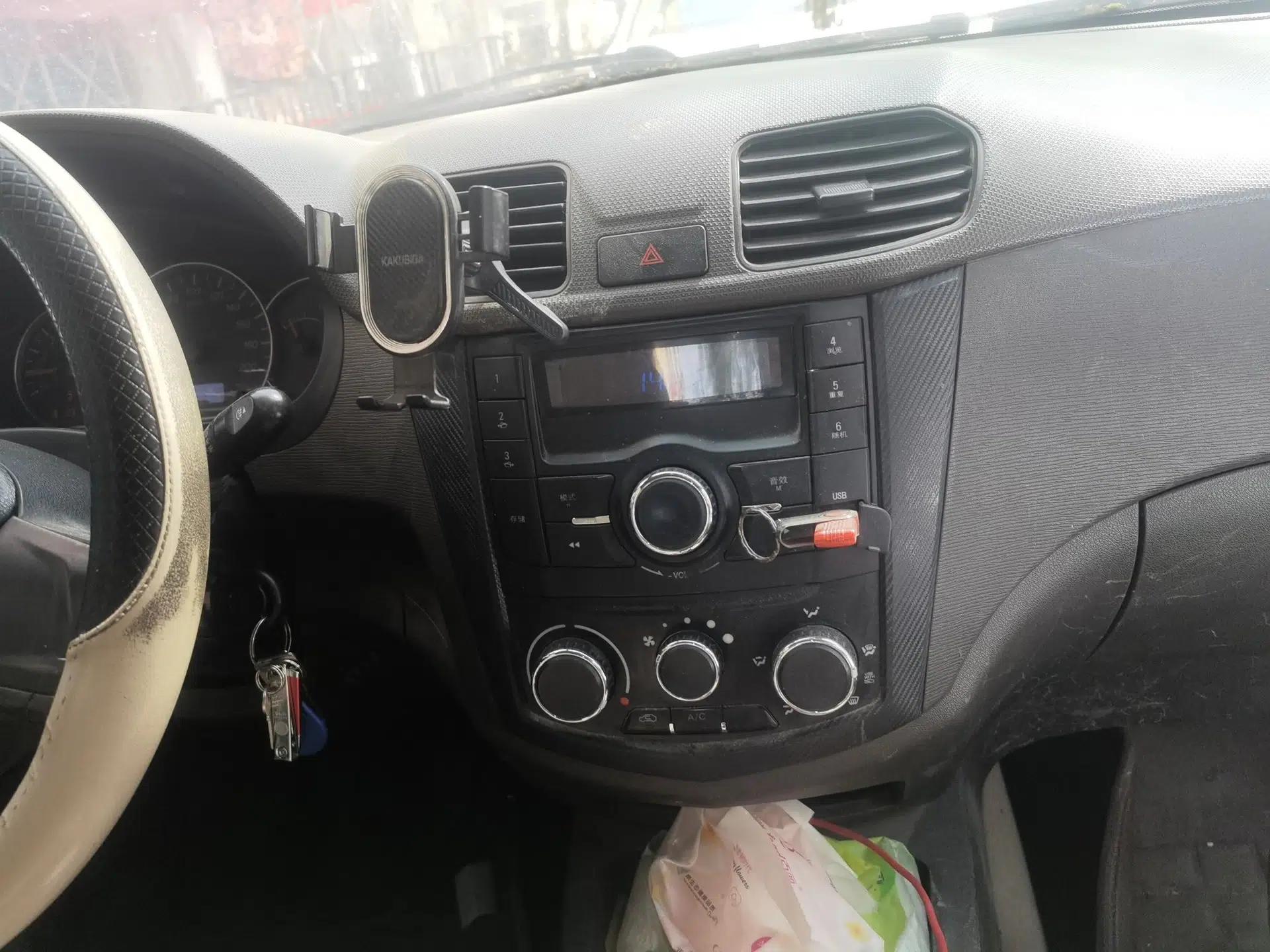 Wuling Hongguang 2016 1.5L Restyled S Comfort Version — миниатюра 14