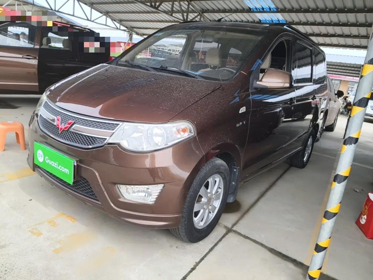 Wuling Hongguang 2014 1.5L S Standard Version — миниатюра 1