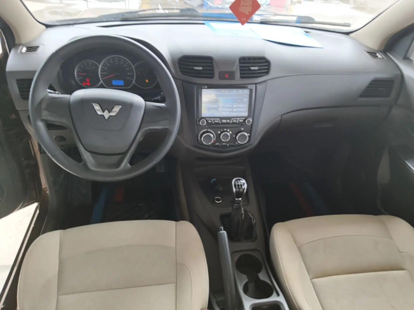 Wuling Hongguang 2014 1.5L S Standard Version — миниатюра 13