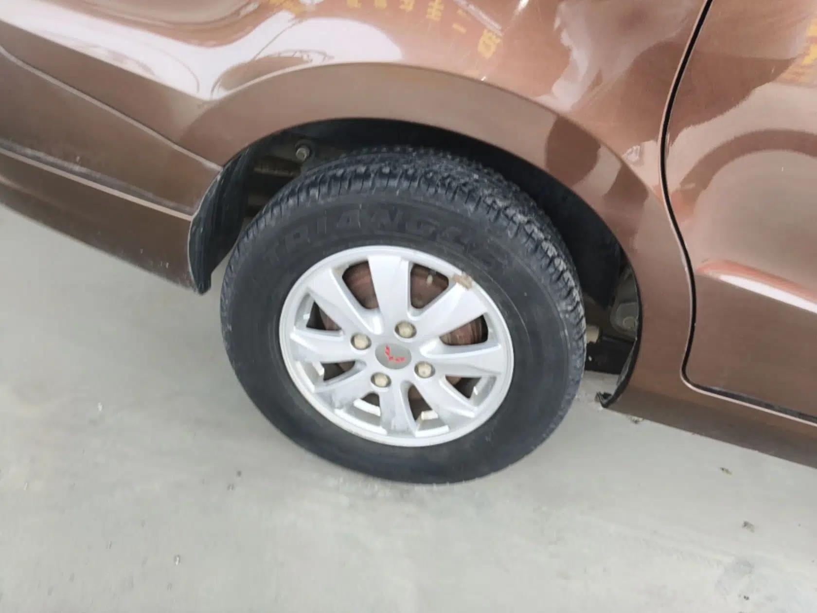 Wuling Hongguang 2014 1.5L S Standard Version — миниатюра 10