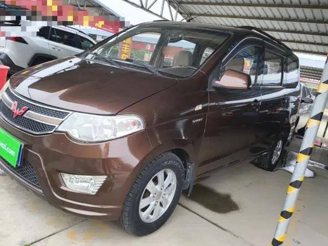 Wuling Hongguang 2014 1.5L S Standard Version