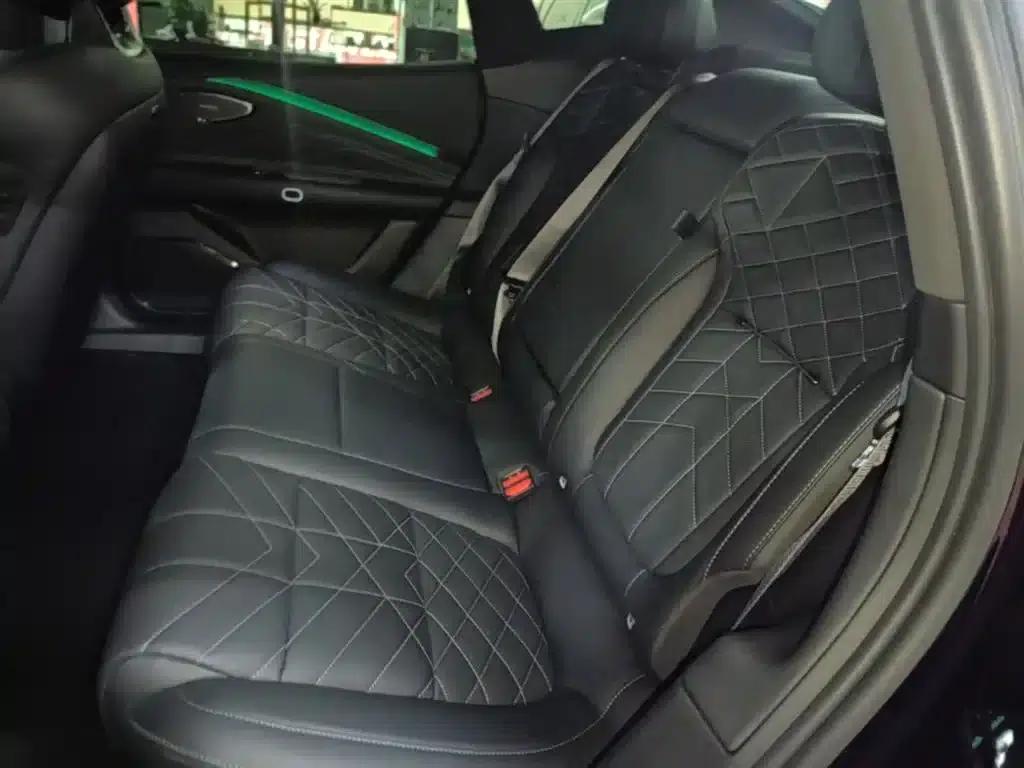 Lynk & Co 10 2025 Model 120 AWD Ultra — миниатюра 17