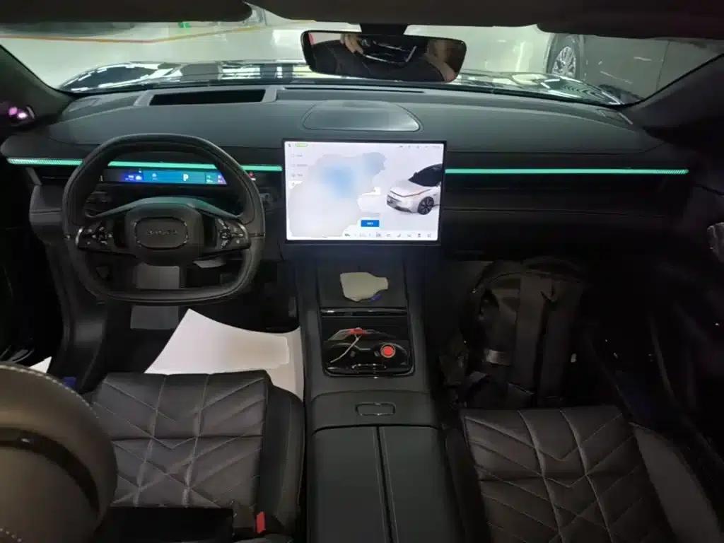 Lynk & Co 10 2025 Model 120 AWD Ultra — миниатюра 10