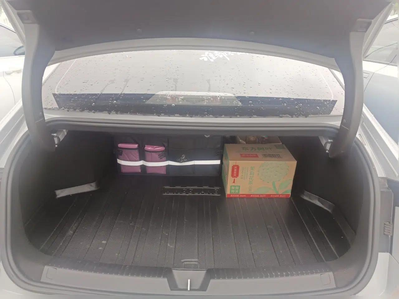 Wuling Xingguang 2024 Co-Creation Edition 510 Advanced Model — миниатюра 20