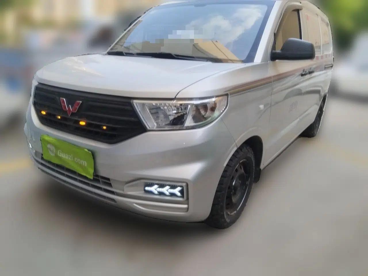 Wuling Hongguang V 2019 1.5L Jingqu Edition Sealed-Window Vehicle China VI LAR — миниатюра 1