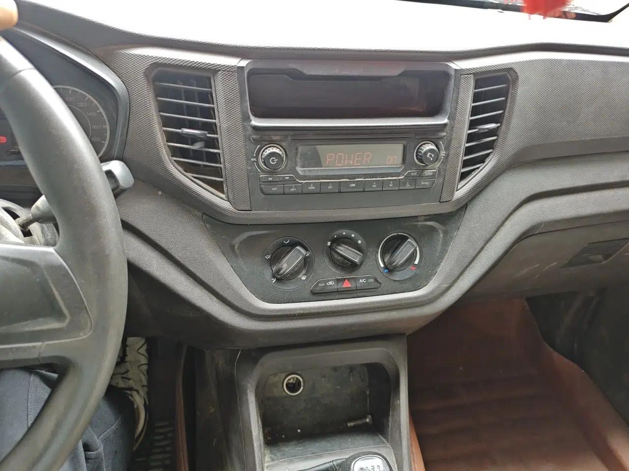 Wuling Hongguang V 2022 1.5L Jingqu Edition Enclosed-Window Vehicle with Electric Power Steering LAR — миниатюра 14