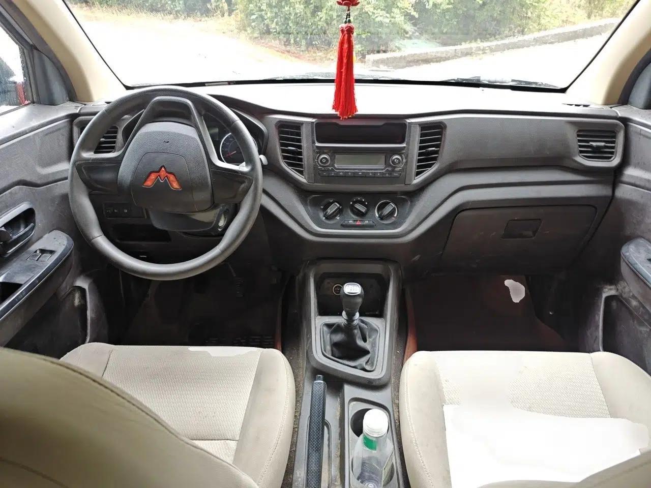 Wuling Hongguang V 2022 1.5L Jingqu Edition Enclosed-Window Vehicle with Electric Power Steering LAR — миниатюра 10