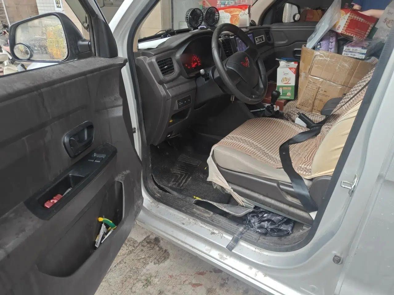 Wuling Hongguang V 2021 1.5L Jingqu Version LAR — миниатюра 17