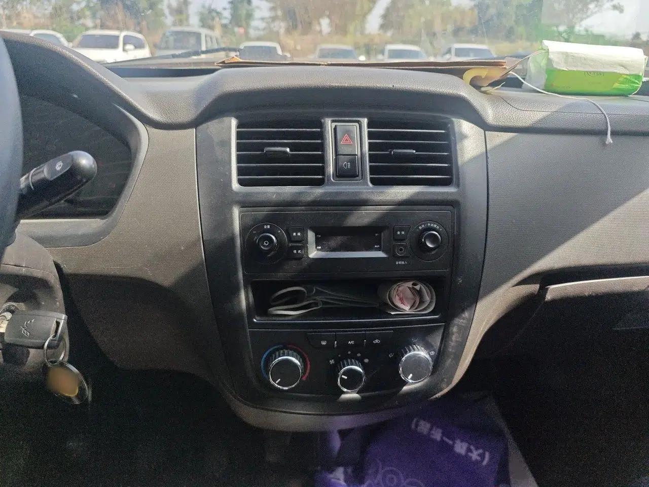 Wuling Rongguang 2014 1.2L S Base Model — миниатюра 12