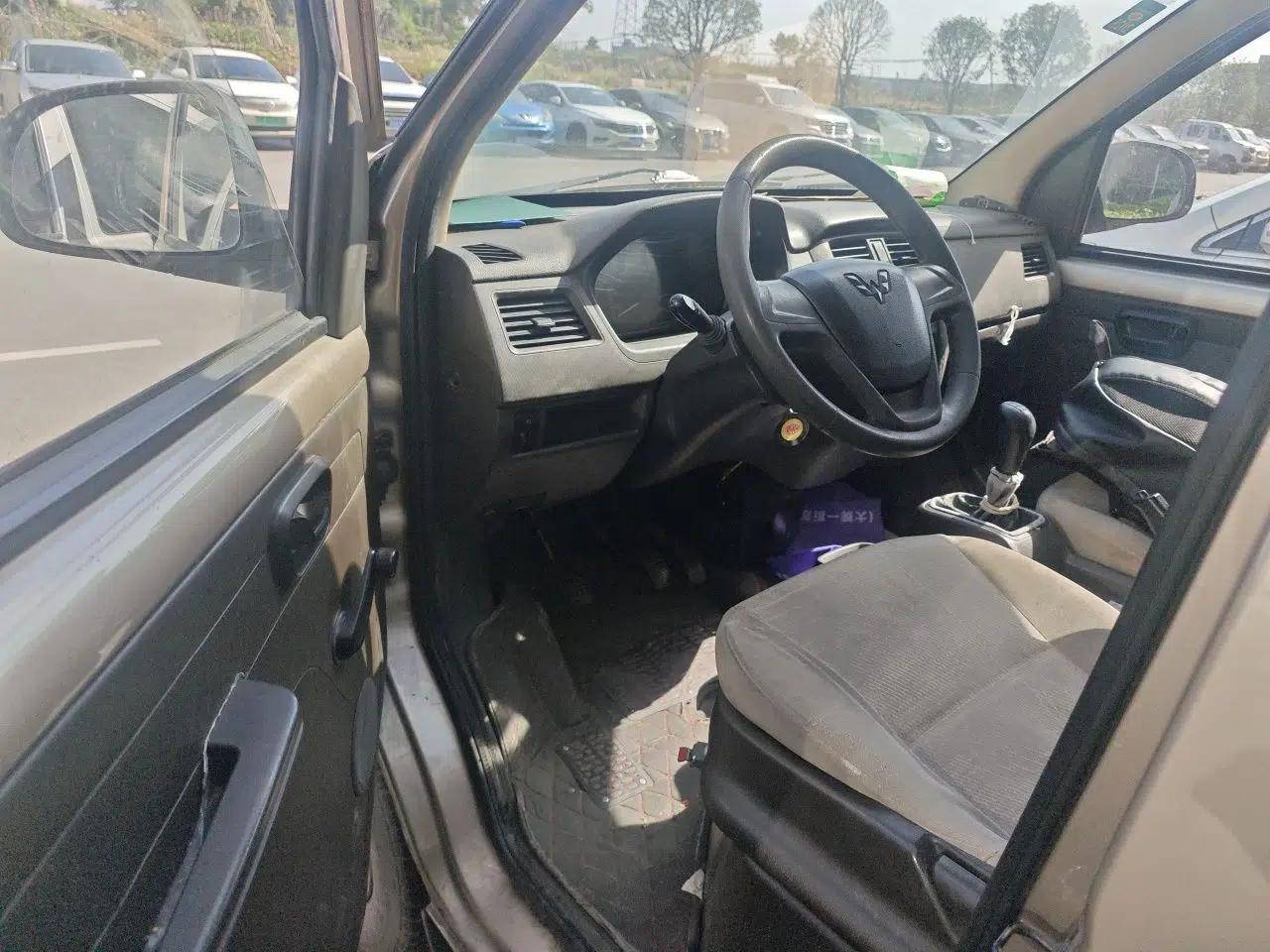 Wuling Rongguang 2014 1.2L S Base Model — миниатюра 19