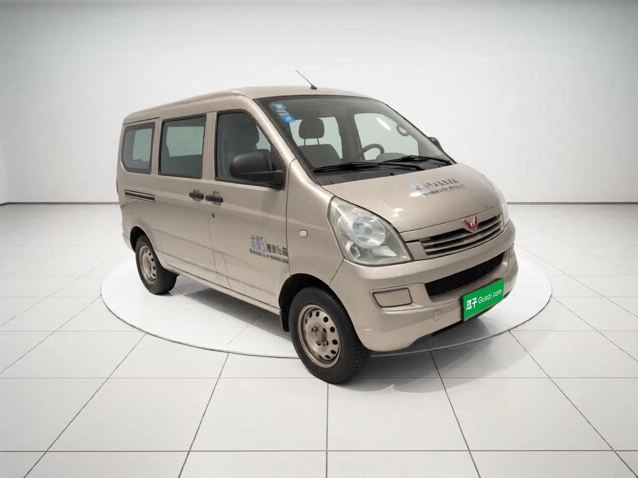 Wuling Rongguang 2014 1.2L S Base Model — миниатюра 3