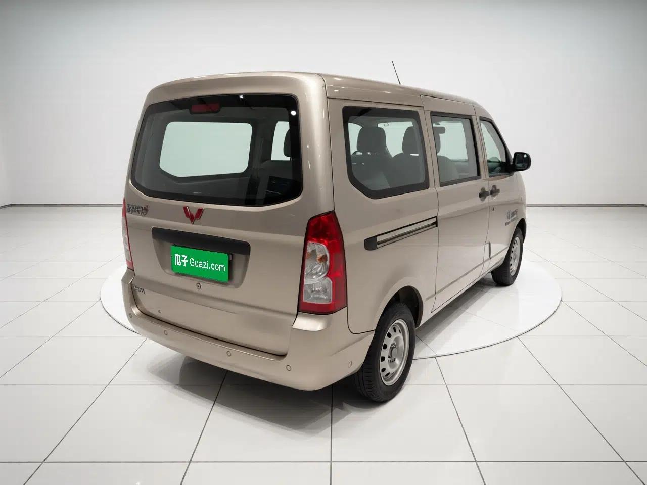 Wuling Rongguang 2014 1.2L S Base Model — миниатюра 6