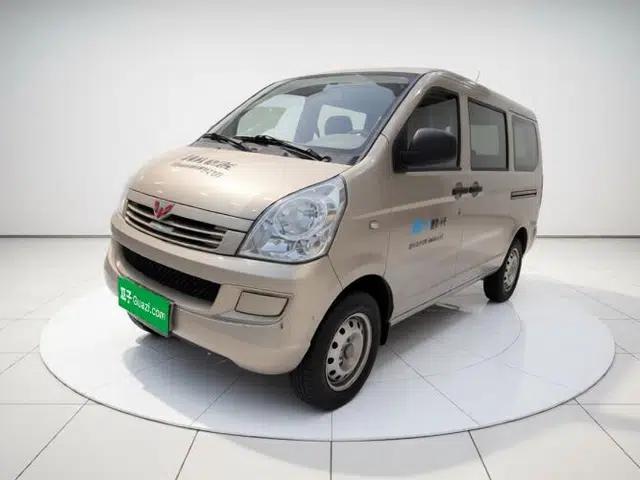 Wuling Rongguang 2014 1.2L S Base Model