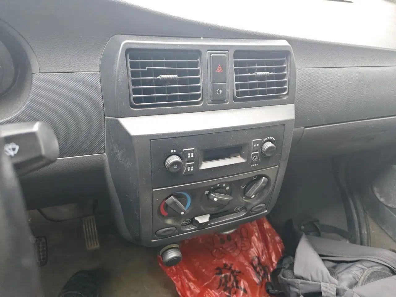 Wuling Rongguang 2012 1.5L Extended Basic Version — миниатюра 14