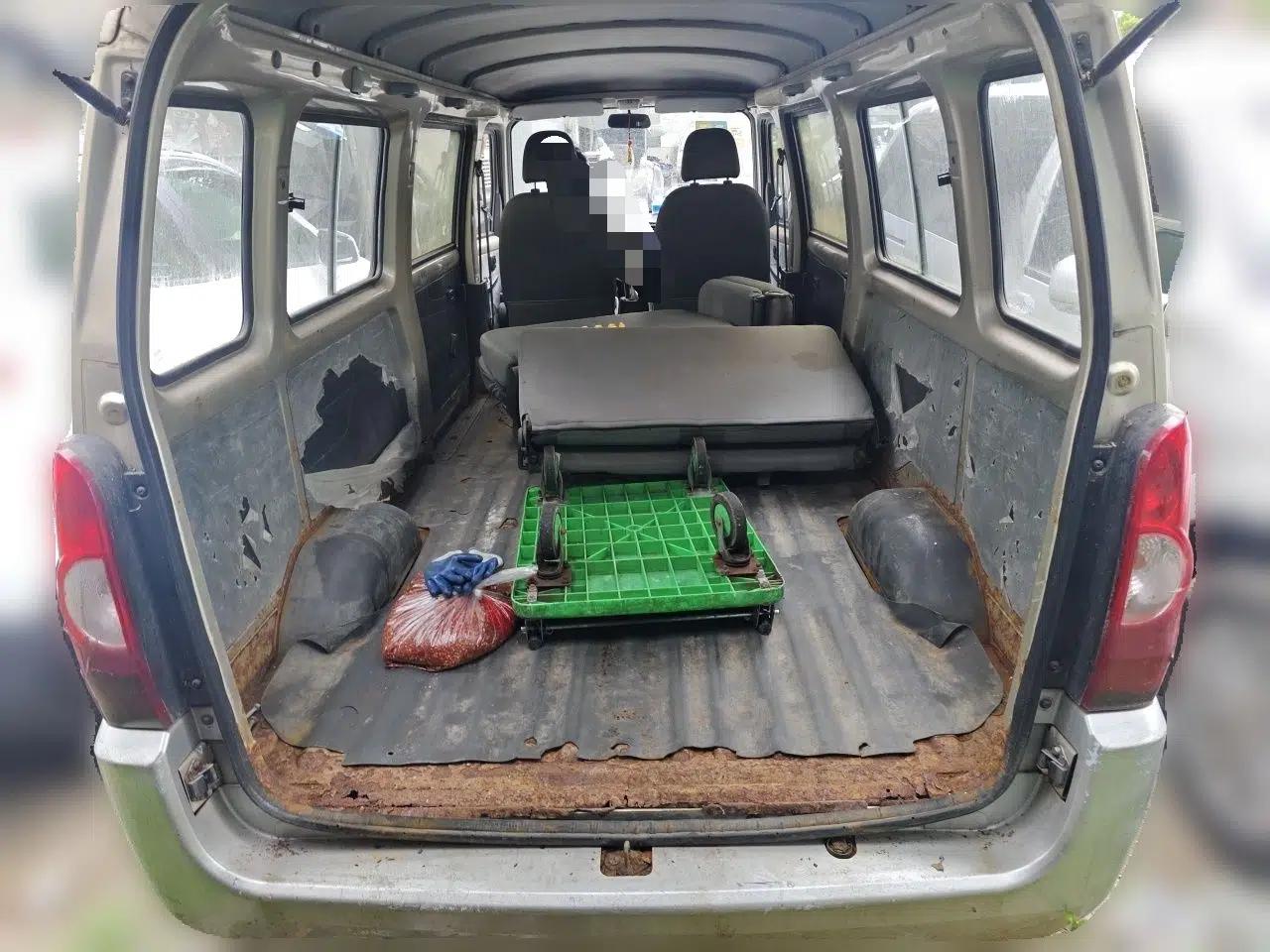 Wuling Rongguang 2012 1.5L Extended Basic Version — миниатюра 20