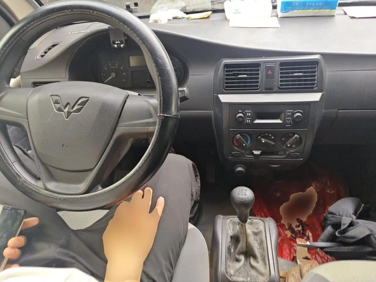 Wuling Rongguang 2012 1.5L Extended Basic Version — миниатюра 10