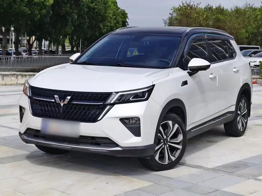Wuling Asta 2021 1.5T CVT Star曜 Edition — миниатюра 2