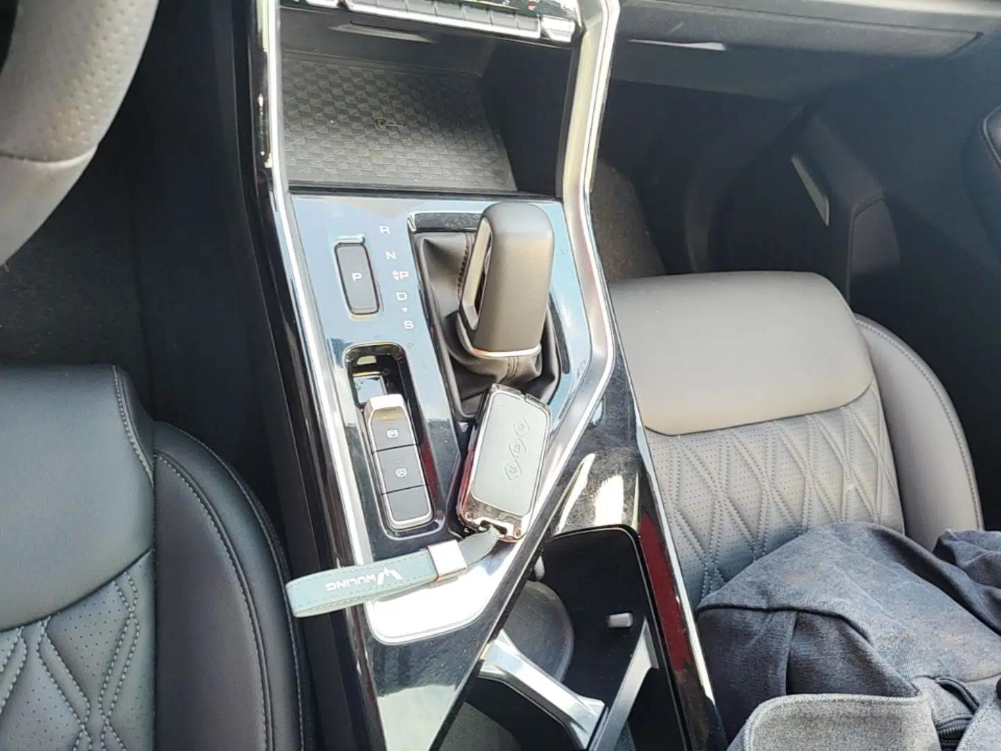 Wuling Asta 2022 2.0L DHT Electric-Speed Version — миниатюра 17