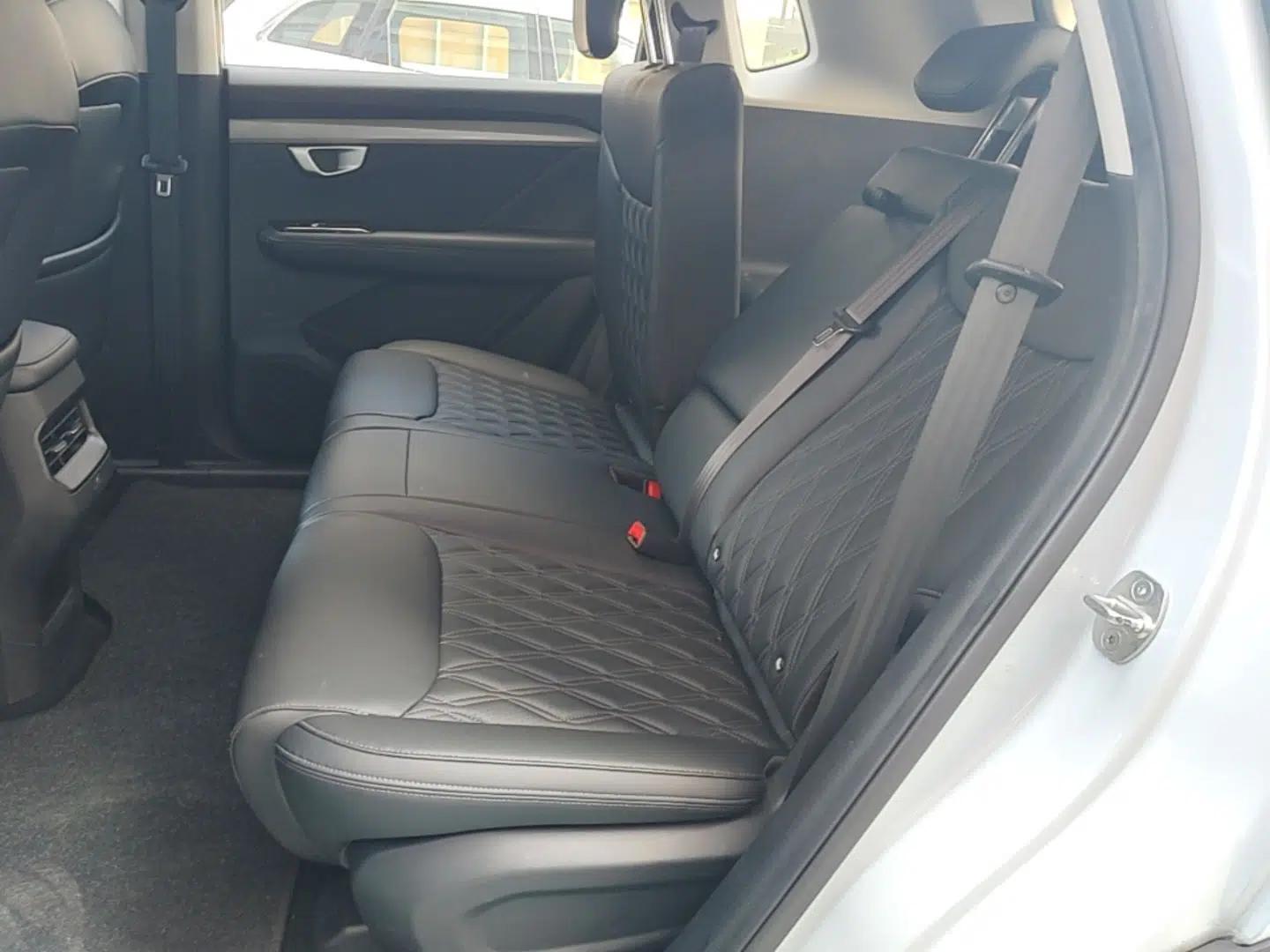 Wuling Asta 2022 2.0L DHT Electric-Speed Version — миниатюра 20