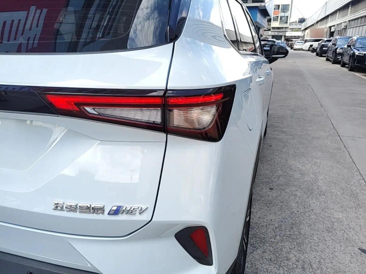 Wuling Asta 2022 2.0L DHT Electric-Speed Version — миниатюра 7