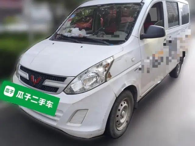 Wuling Rongguang V 2016 1.5L Practical Version
