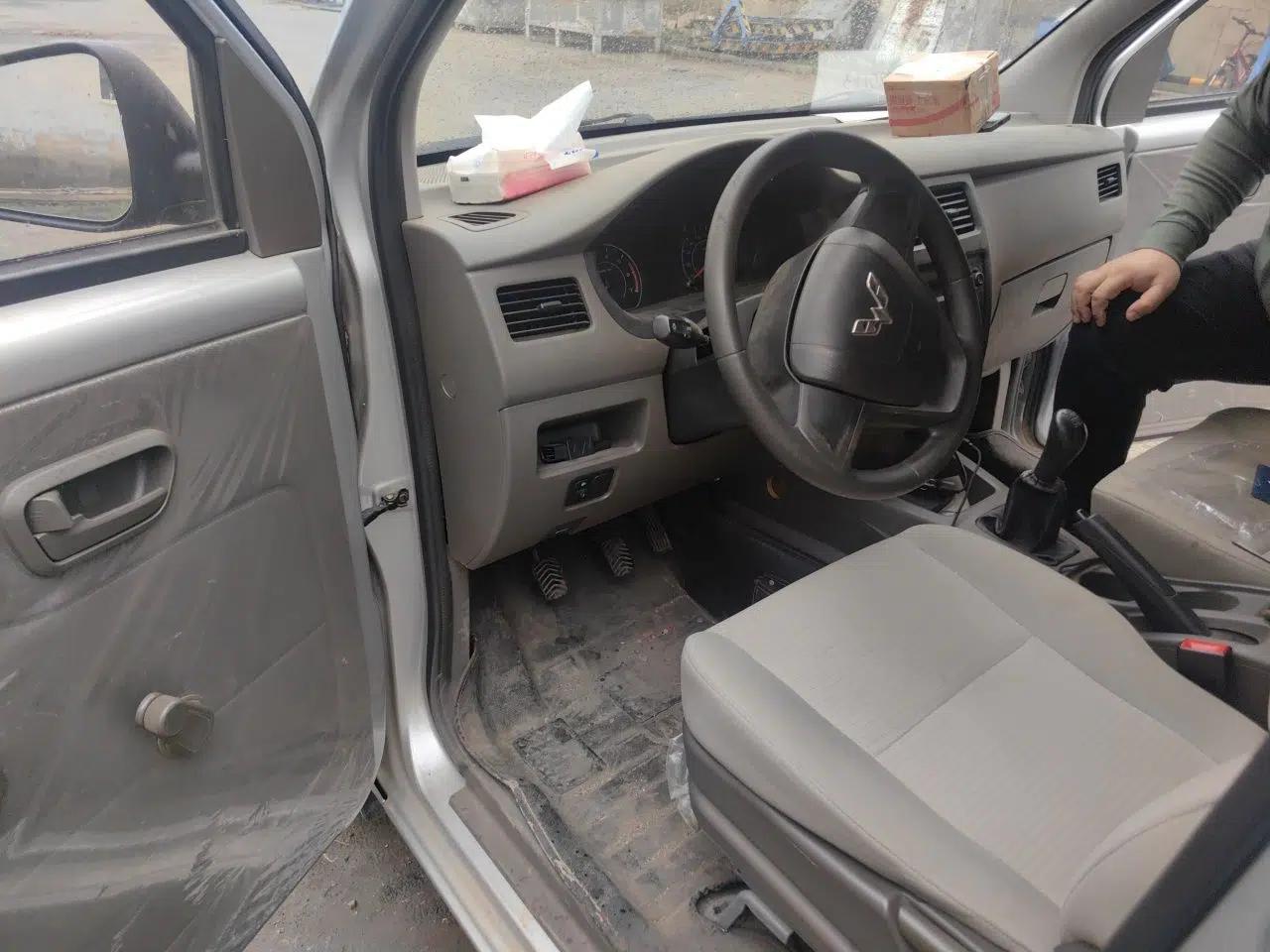 Wuling Rongguang V 2019 1.5L Van - Utility Model — миниатюра 17
