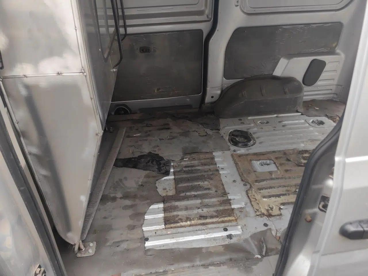Wuling Rongguang V 2019 1.5L Van - Utility Model — миниатюра 18