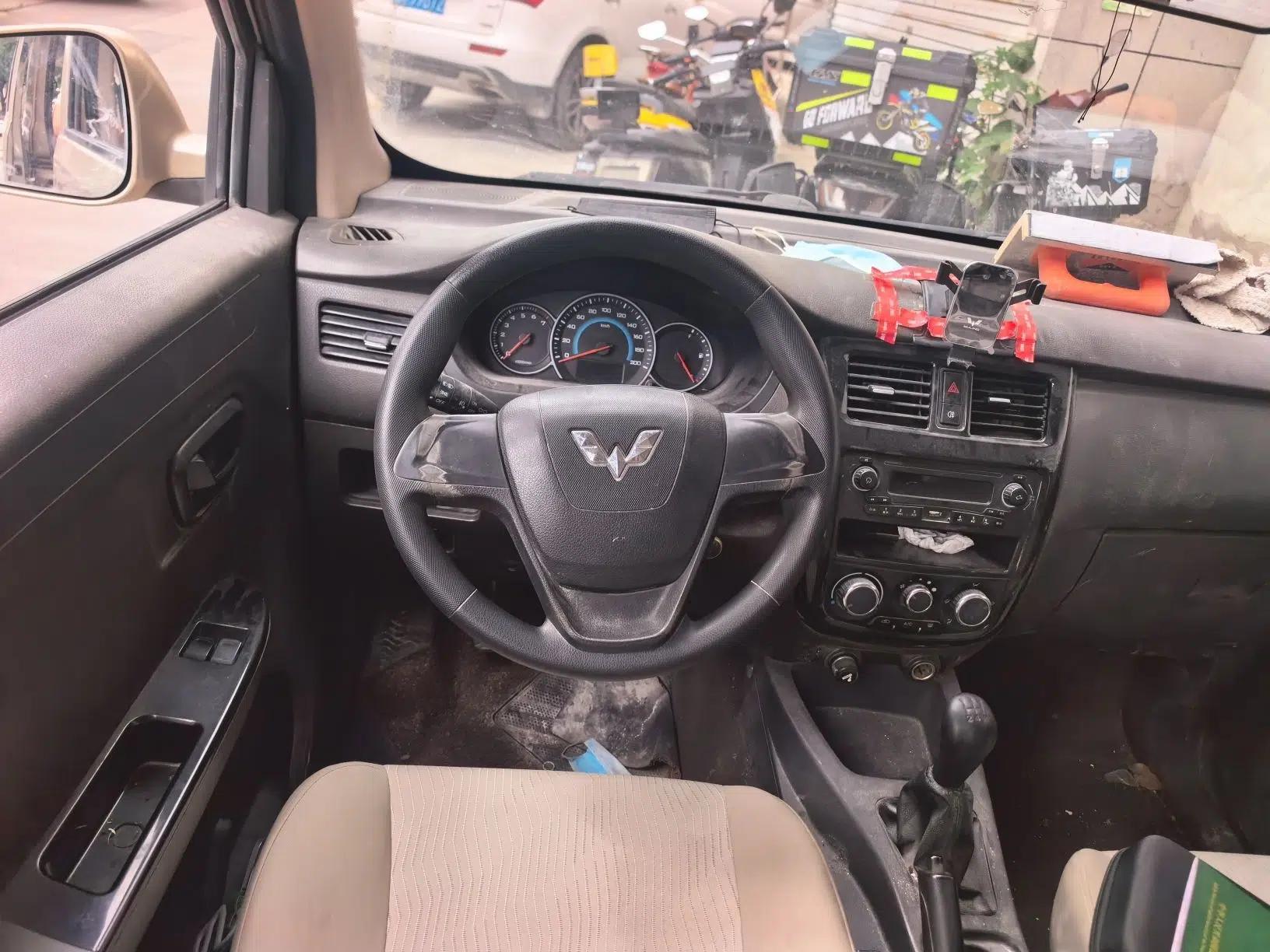 Wuling Rongguang V 2018 1.2L Standard Model — миниатюра 11