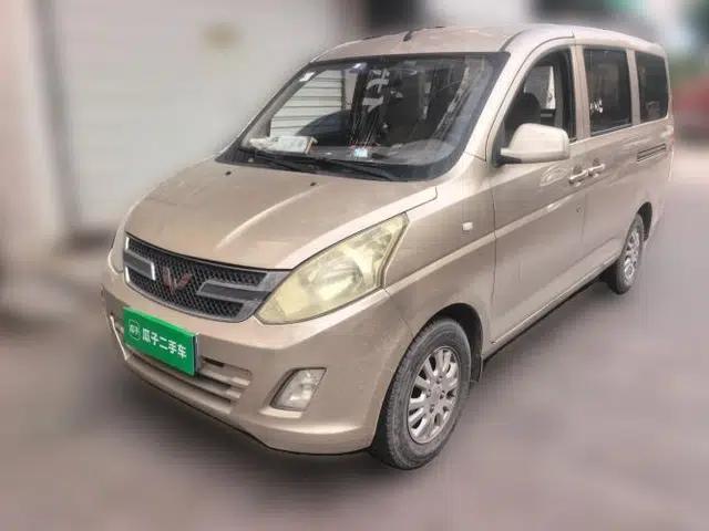 Wuling Rongguang V 2018 1.2L Standard Model