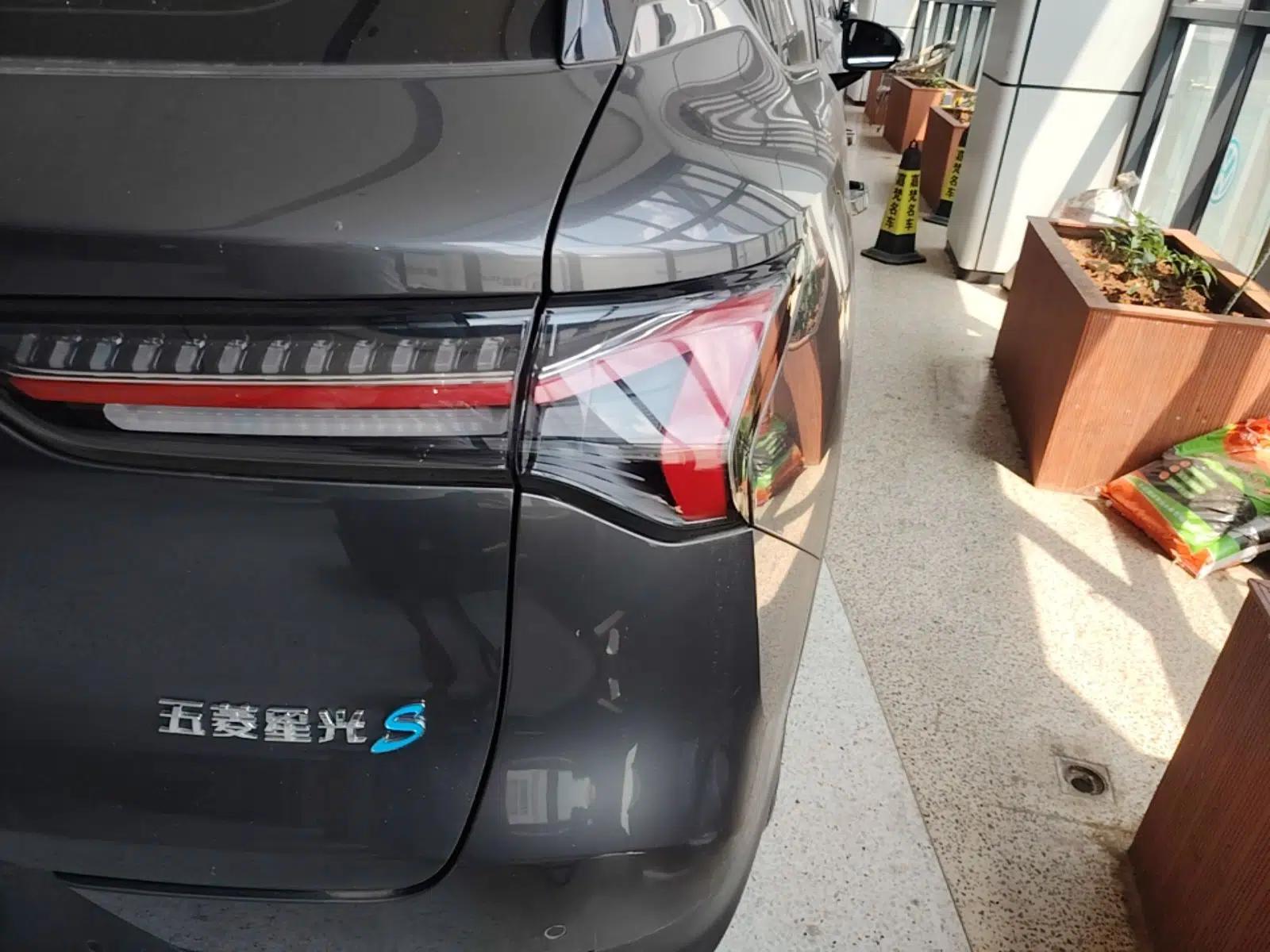 Wuling Xingguang S 2024 130km Flagship Version — миниатюра 7