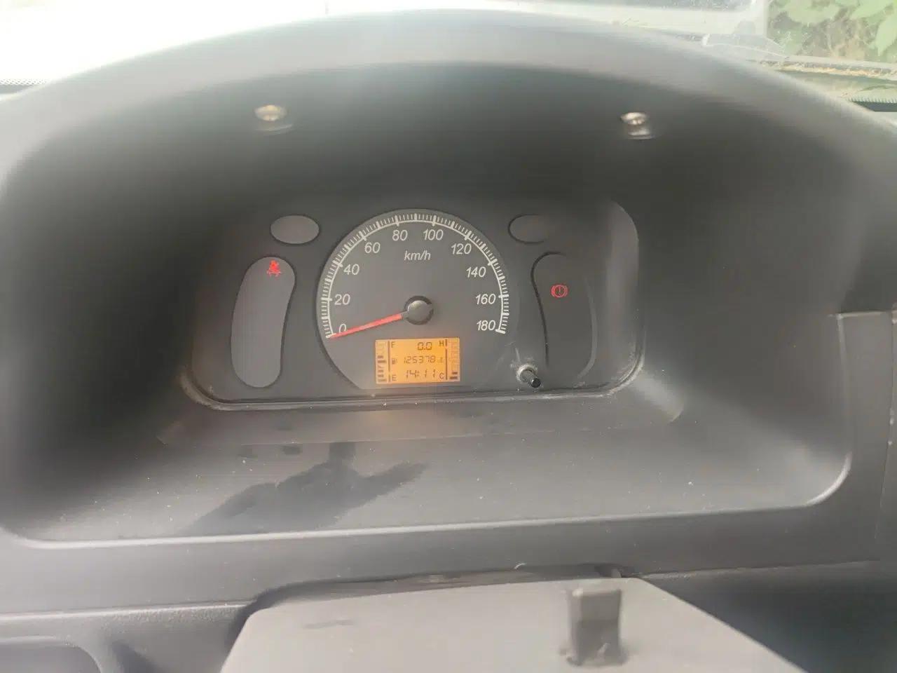Wuling Zhiguang 2015 1.2L Practical LS-I Model — миниатюра 12