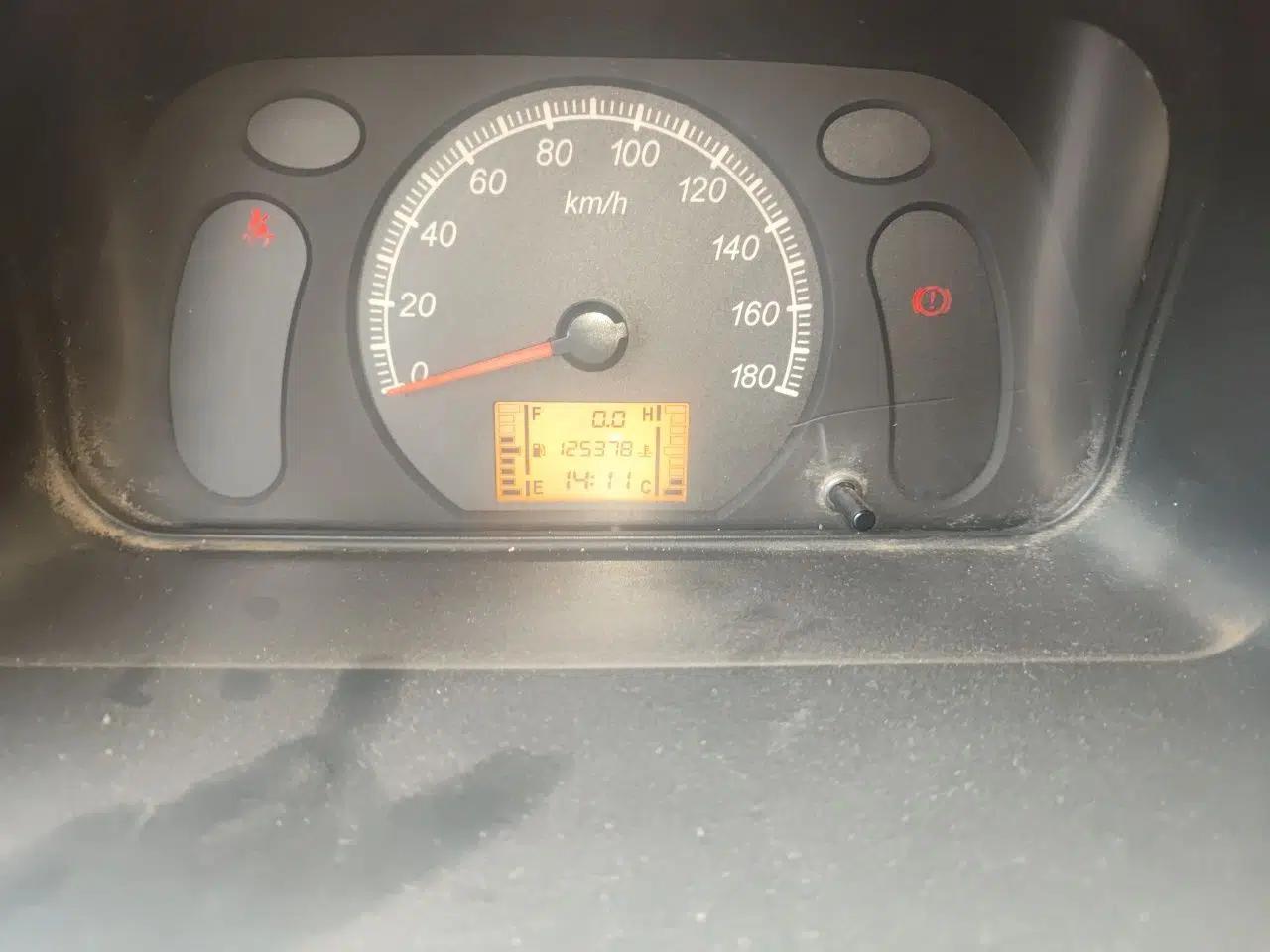 Wuling Zhiguang 2015 1.2L Practical LS-I Model — миниатюра 13