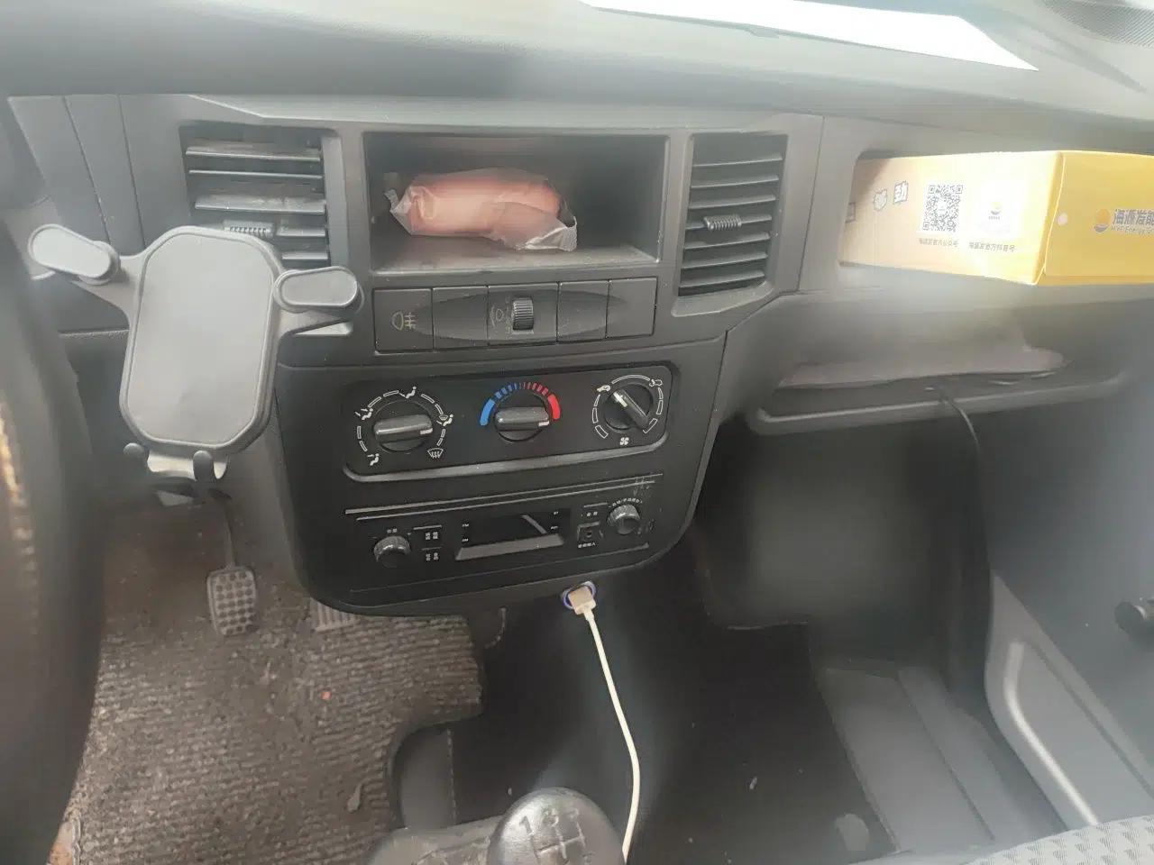 Wuling Zhiguang 2015 1.2L Practical LS-I Model — миниатюра 14