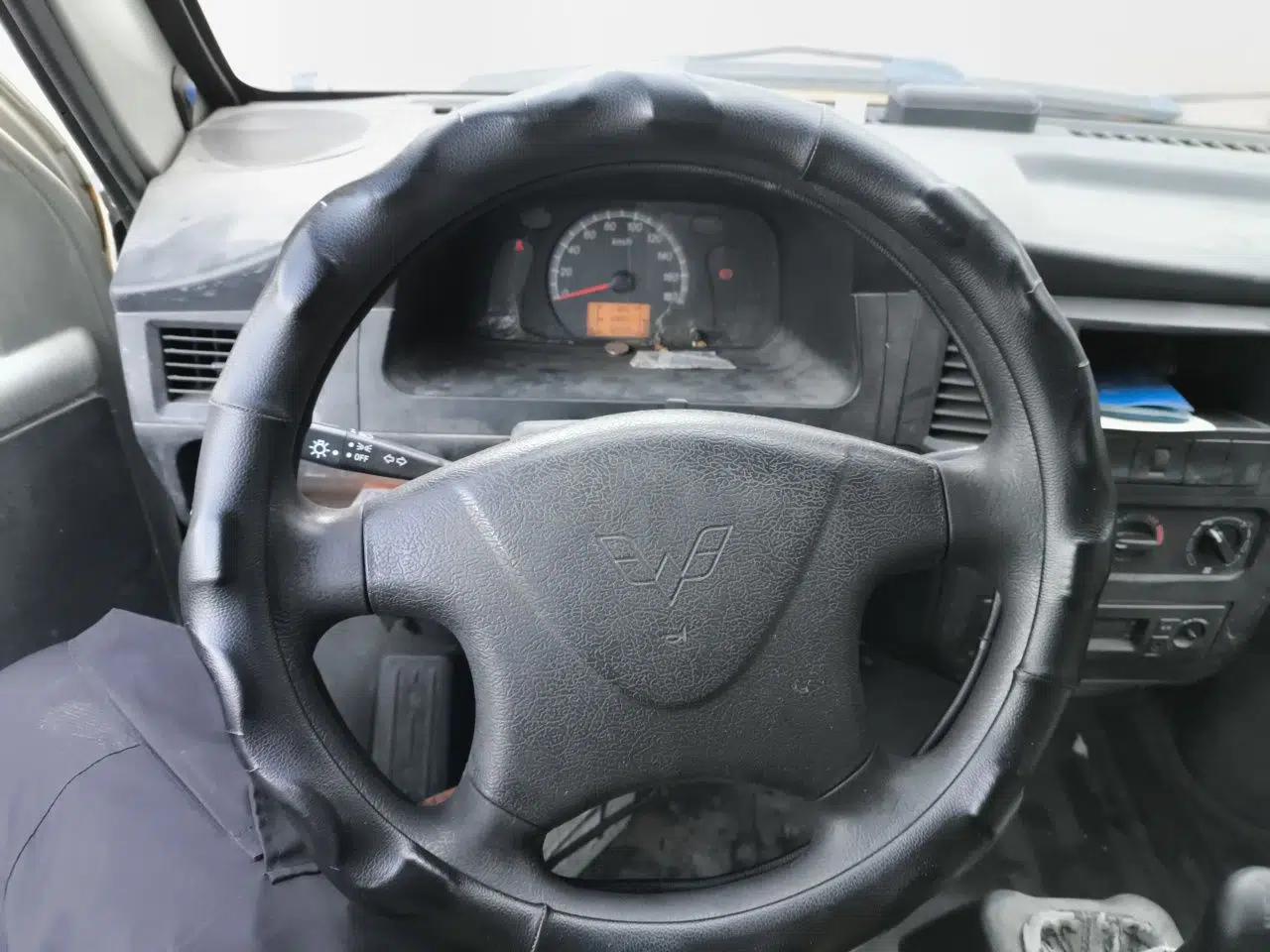 Wuling Zhiguang 2013 1.0L Practical Version — миниатюра 11