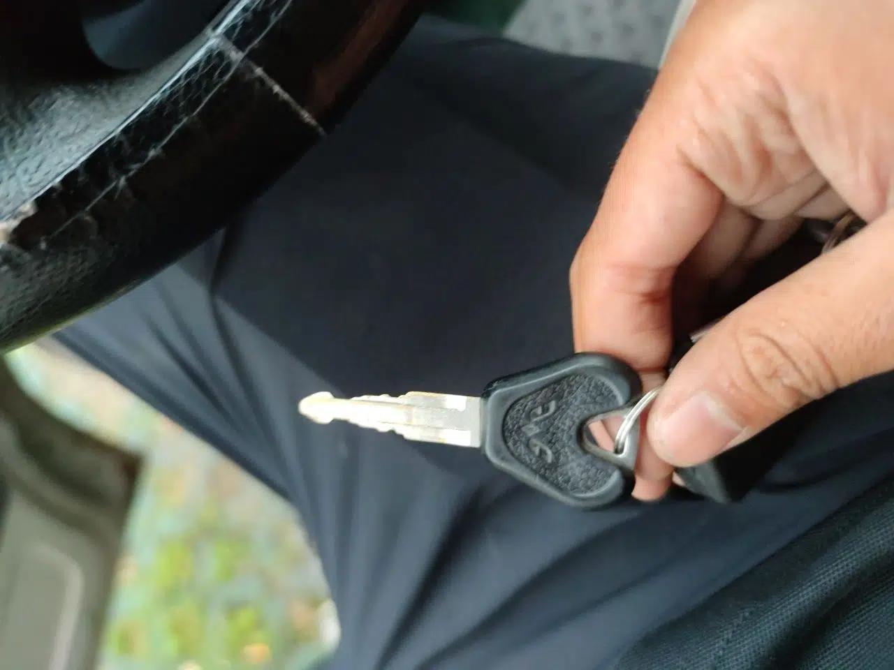 Wuling Zhiguang 2019 1.2L Van Utility Model 2 Seats — миниатюра 9